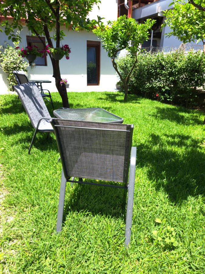 Citrus Garden Leilighet Néa Skióni Eksteriør bilde